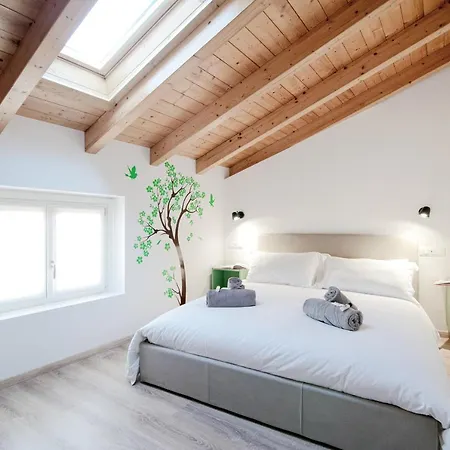 Spazio 77 - The House Of Travelers Como