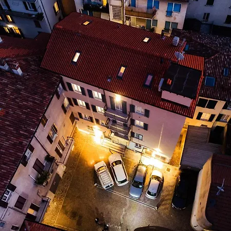 Spazio 77 - The House Of Travelers Guest house *