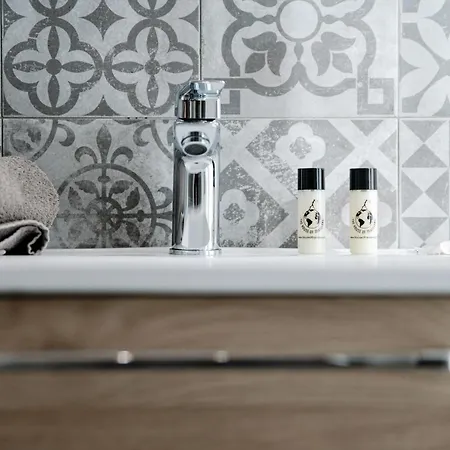 Spazio 77 - The House Of Travelers Pensjonat Como