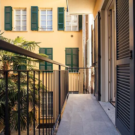 Spazio 77 - The House Of Travelers * Como