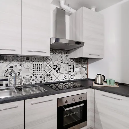 Spazio 77 - The House Of Travelers Como