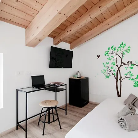 Spazio 77 - The House Of Travelers 4*