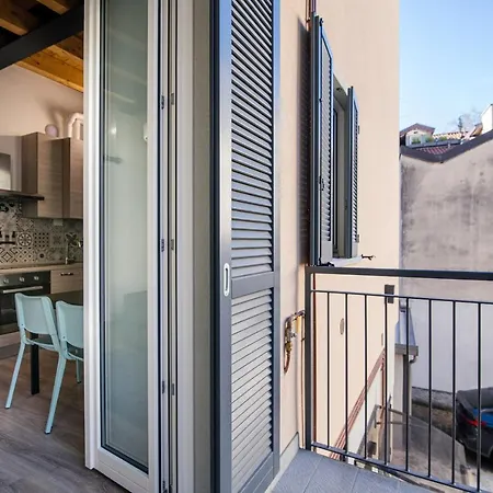 Spazio 77 - The House Of Travelers 4* Como