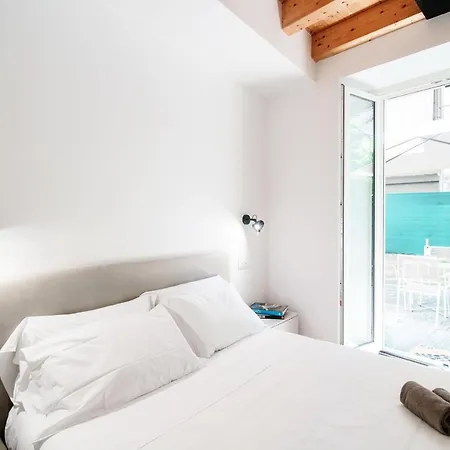 Spazio 77 - The House Of Travelers * Como
