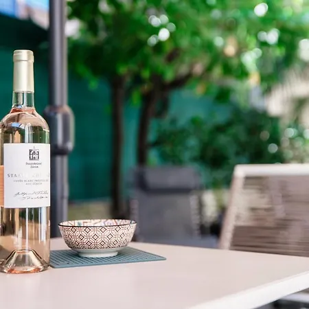 Spazio 77 - The House Of Travelers Guest house Como