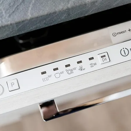 Spazio 77 - The House Of Travelers 게스트하우스 코모