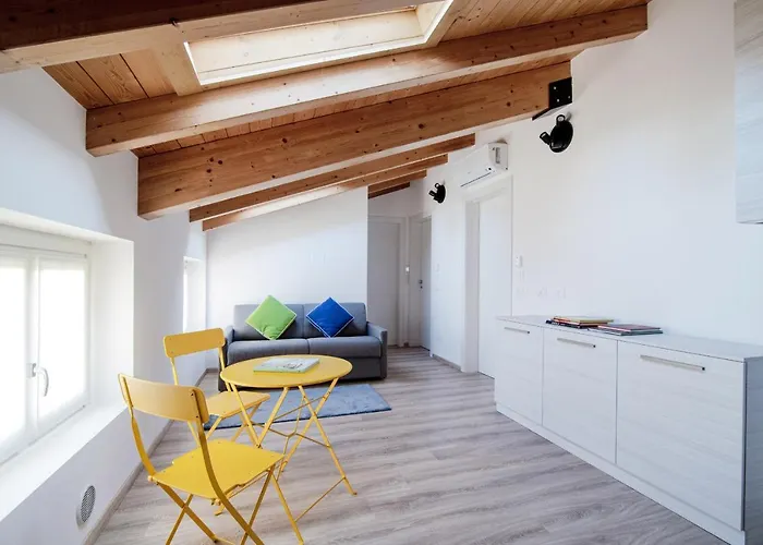 Spazio 77 By 