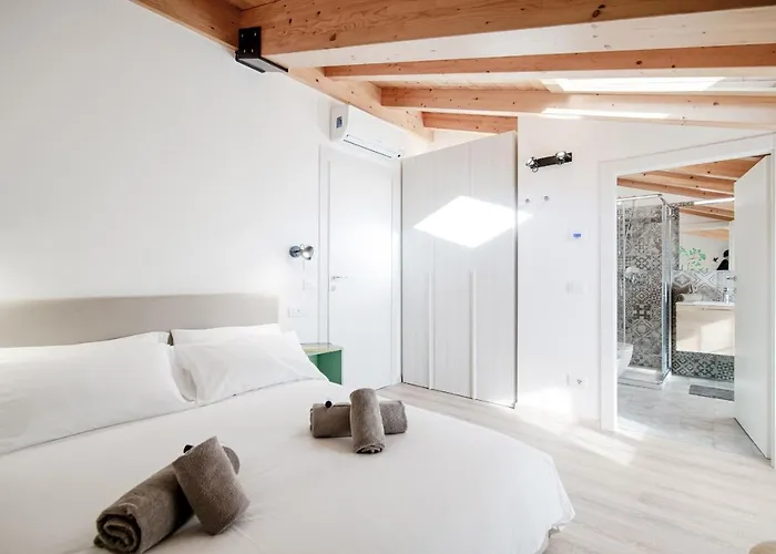 Spazio 77 - By House Of Travelers - Affittacamere