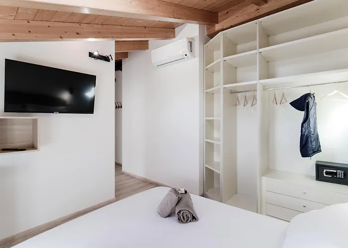 Spazio 77 By 