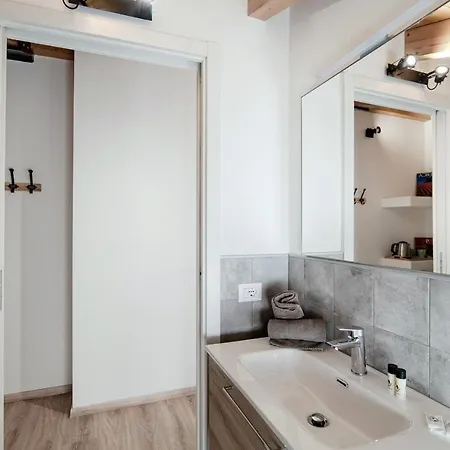 Spazio 77 - The House Of Travelers Гостевой дом 4*