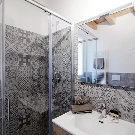 Гостевой дом Spazio 77 - The House Of Travelers